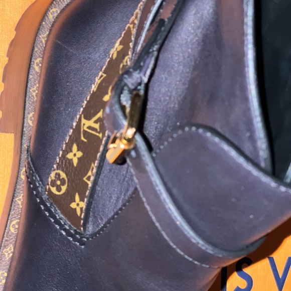 Louis Vuittion Discovery Ankle Boot - Picture 3 of 7
